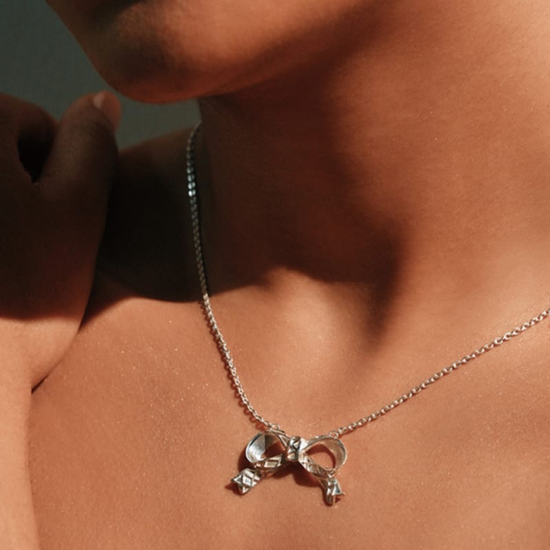 

eyh.arte Ribbon in the sky Collection .03 Silver