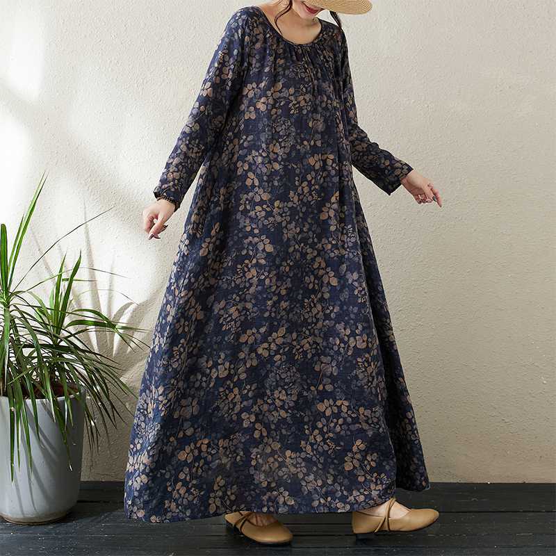 

Минималистичное платье с длинным рукавом экстра-длины в отпускном стиле L