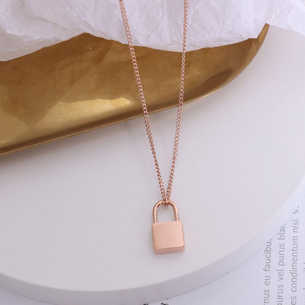 INS-Inspired Titanium Steel 18K Gold Choker Necklace with Lock Pendant