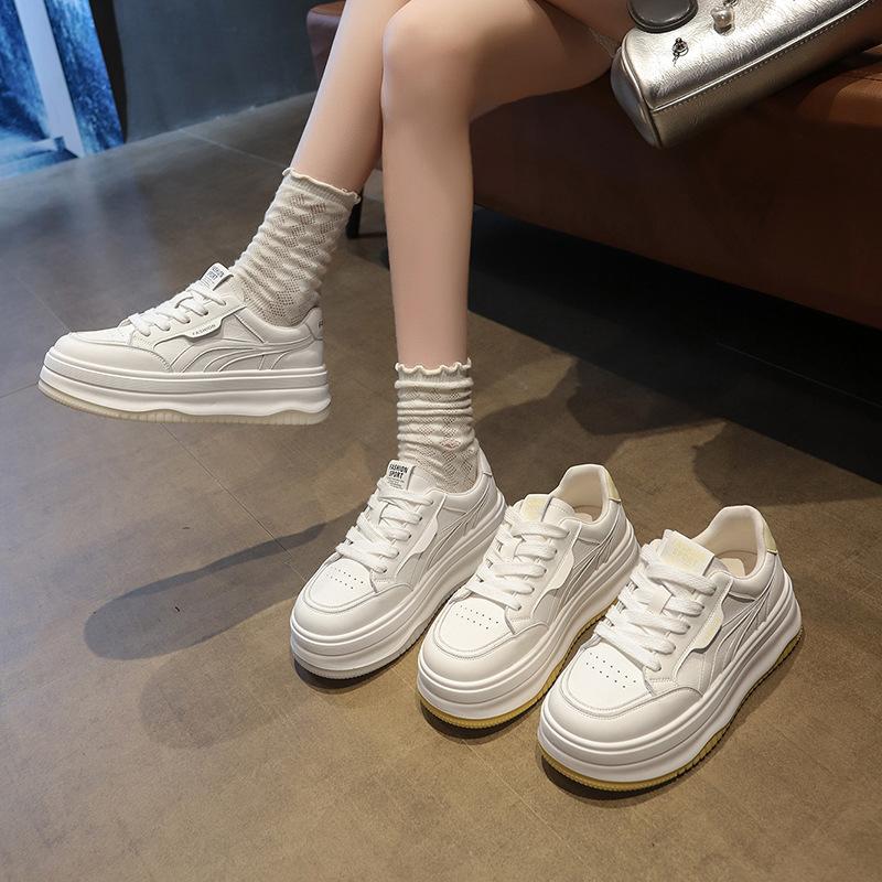 Little white shoes 2025 summer new breathable versatile women's models increase height small leather surface explosion thick baseplate shoes super fir
