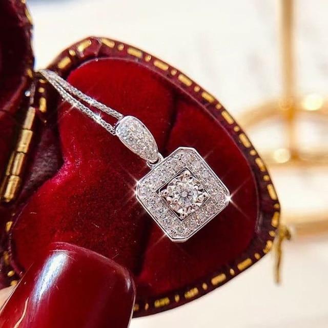 Huitan Plain Simple Square Shaped Pendant Pendant Necklace With Shiny Zircon Crystal Women Luxurious Fashionable Stylish Bridal Bridal Accessories 45cm