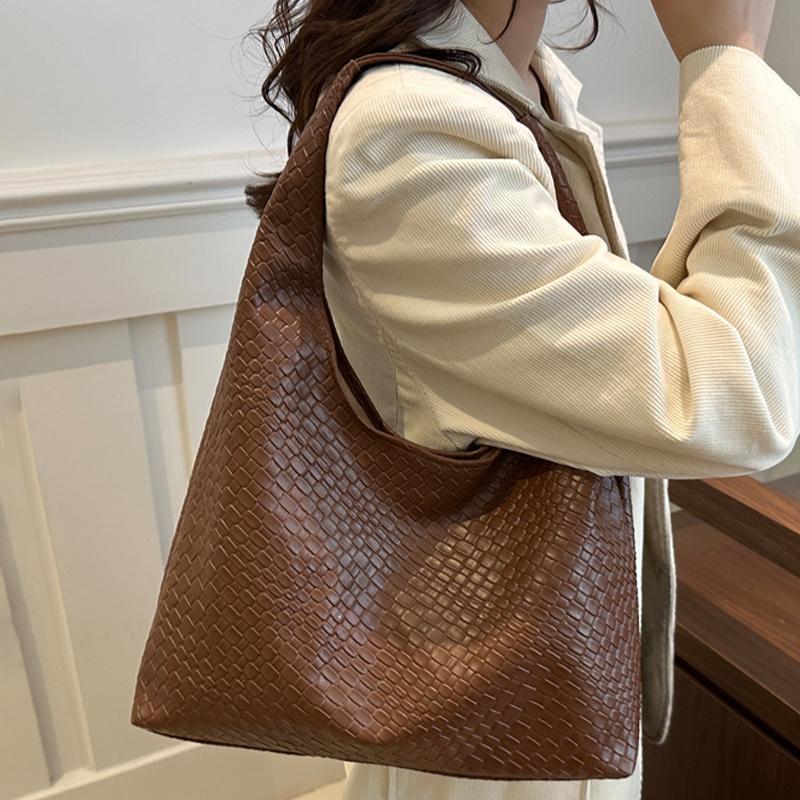 

Large Capacity Underarm Bag Fashionable Shoulder Bag Retro Tote Bag чёрный