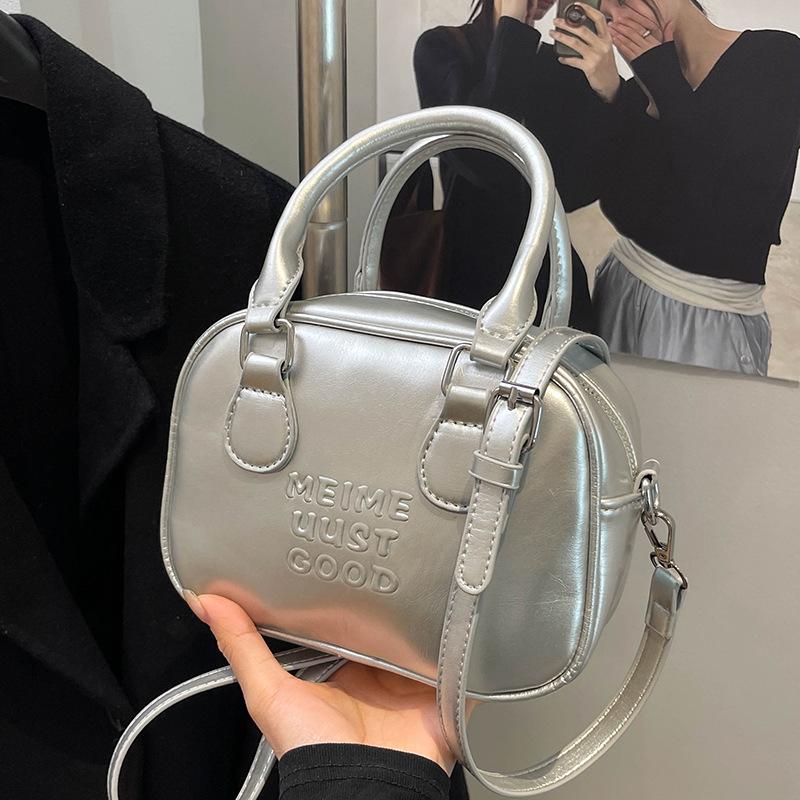 Spring and Summer Popular Korean Niche High-end Portable Bowling Bag Casual Versatile Temperament Foreign Style Messenger Women's Bag
