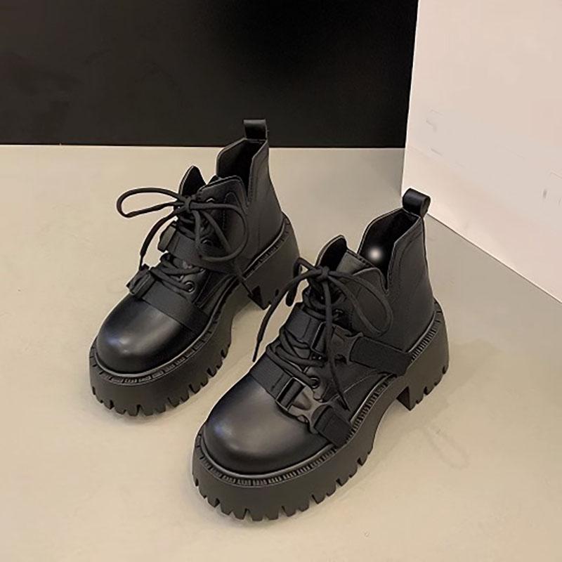 

Осенние черные туфли Martin для женщин на толстой подошве с ботинками в британском стиле. Милые классные маленькие ботиночки на платформе. Короткие ботинки. 35 матовый черный