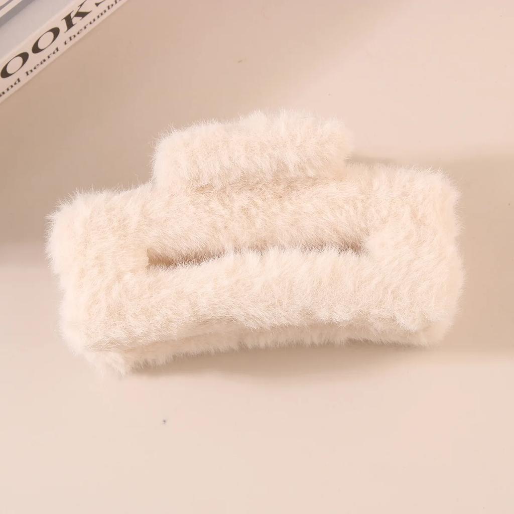 Winter Plush Square Hair Claw for Women Korean Elegant Acrylic Hairpins Faux Fur Hair Clip Girls Barrette Crab Hair Accessories