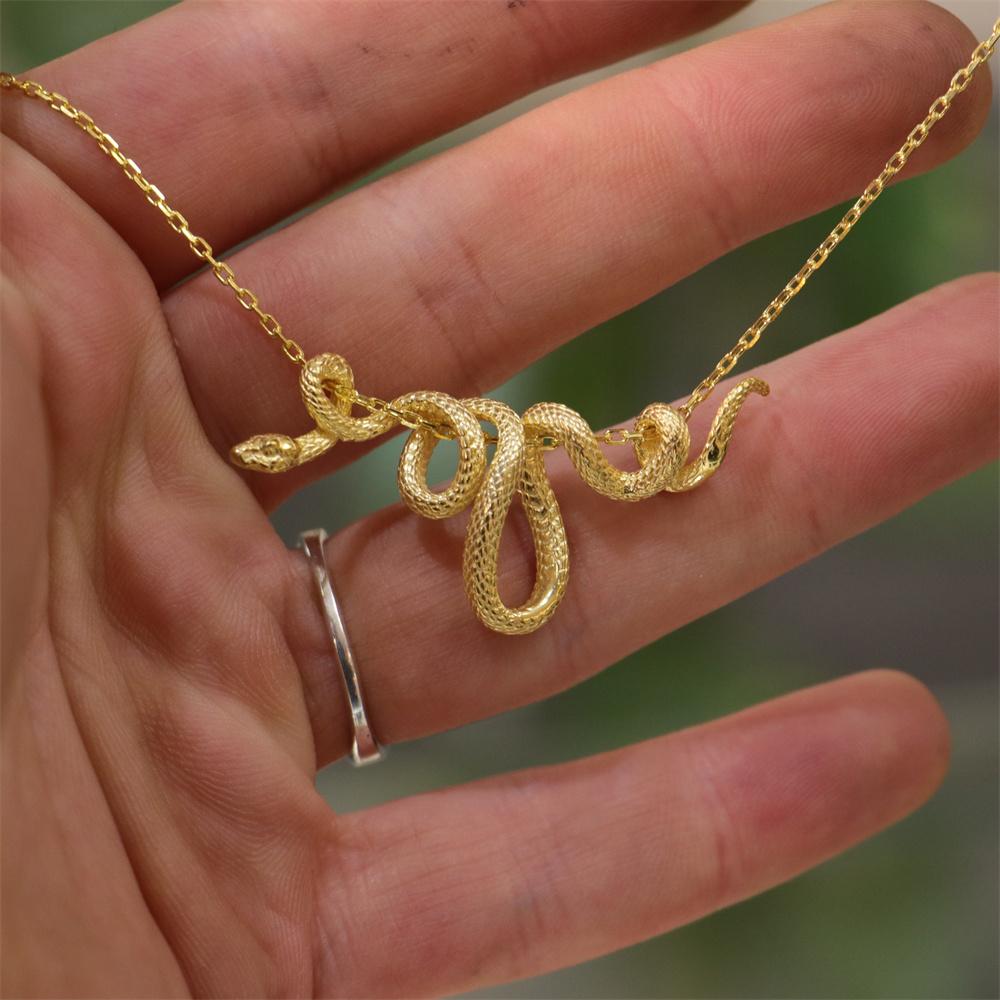 Punk Originality Snake Pendant Necklace Winding Copper Color Unique Men Women Hiphop Neck Jewelry Statement Snake Choker Gifts