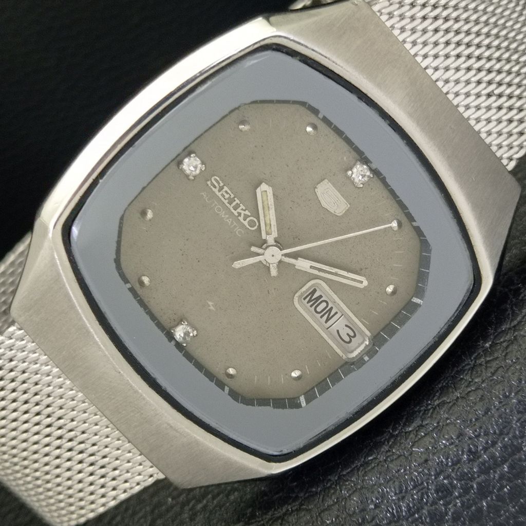 

ЯПОНИЯ ВИНТАЖ SEIKO 5 АВТОМАТИЧЕСКИЕ 7009A МУЖСКИЕ ОРИГИНАЛЬНЫЙ ЦИФЕРБЛАТ ЧАСЫ a702115-5 R208-a702115