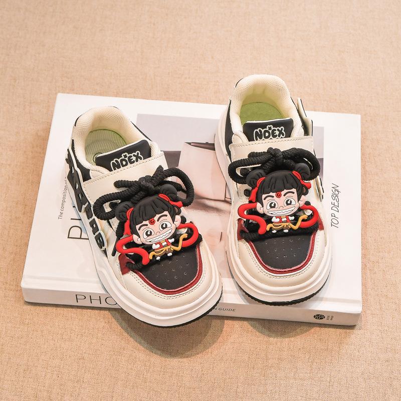 

Nezha boys shoes 2025 new autumn children s fashion soft-soled sports shoes girls middle and older children s leather board shoes tide 27