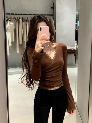 Women's Slim-Fit Elegant V-Neck Lace Long-Sleeve Base Layer Shirt for Autumn/Winter