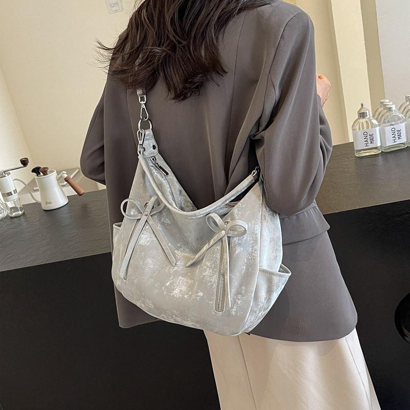 Fashion Women's Bag Large Capacity Tote Bag New Pleated Shoulder Simple Commuter Messenger Bag Bag