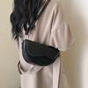Textured Small Bag Women's 2025 New Popular Retro Versatile Messenger Bag Fashionable Shoulder Underarm Bag Small Square Bag Tide
