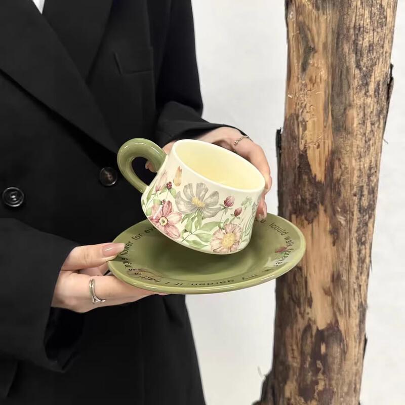 OLOEY Retro Oil Painting Coffee Cup and Saucer Set