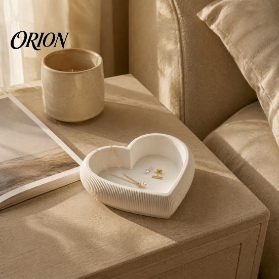 Heart Shaped Jewelry Tray Tray, 3D Printed Ring Necklace Earring Holder, Dressing Table Decor Romantic Desktop Trinket Dish for Dresser Bedroom Vanity