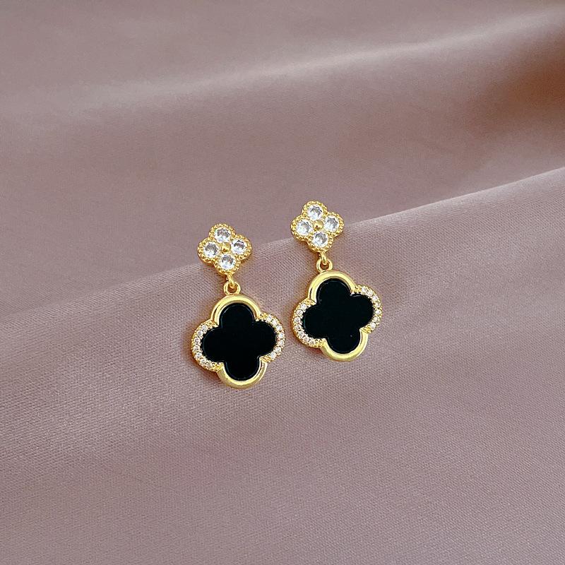 Micro Inlaid Lucky Grass Necklace Earrings Set Light Luxury Personality Temperament Banquet Earrings Item Combination