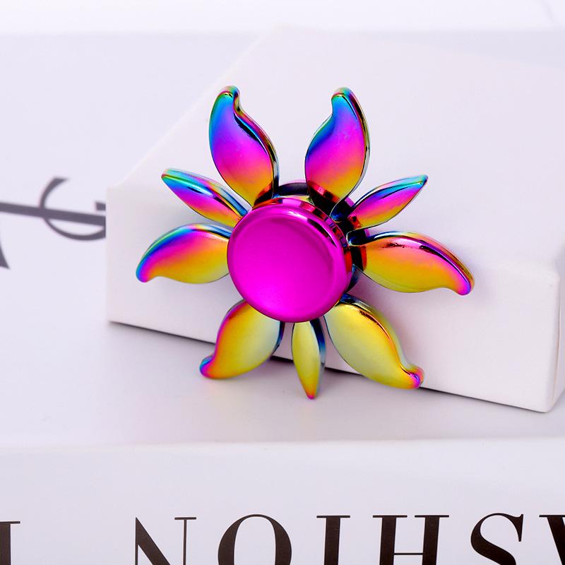 Metallischer Fidget Spinner mit landschaftlichem Motiv: Beliebtes Promi-Straßenmarkt-Dekompressionsspielzeug