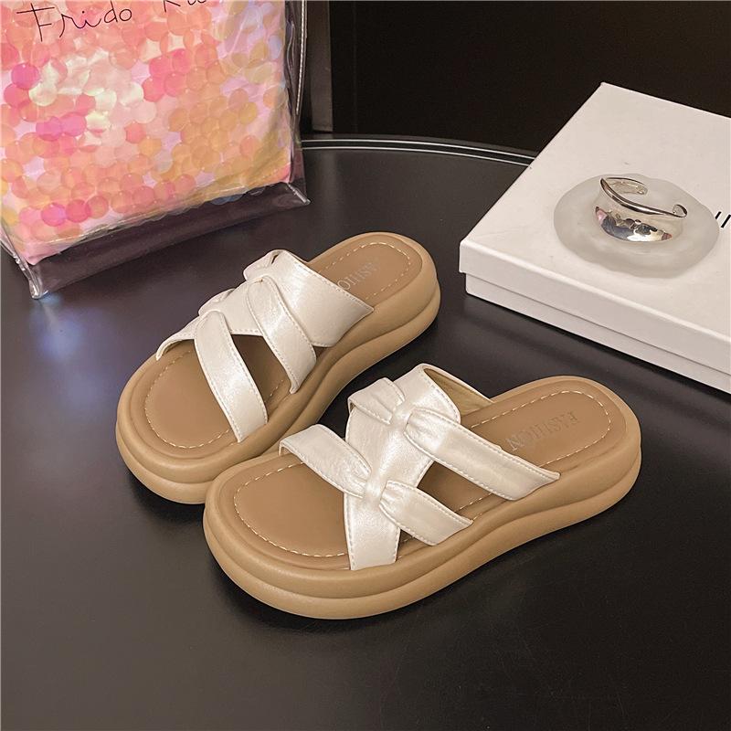Platform beach slippers women's shoes new summer wear exquisite high-end cool slippers with skirt one-word drag