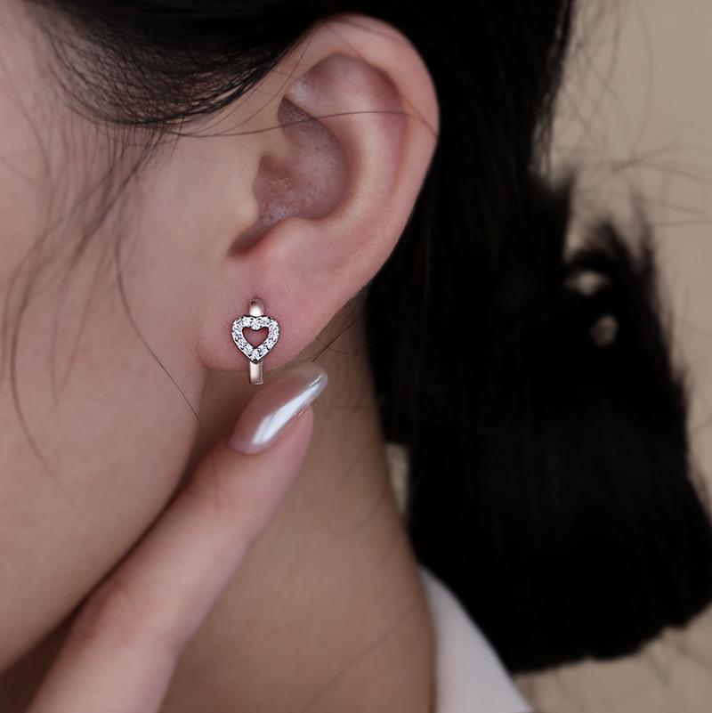 Earrings Cold Wind Retro Geometric Small Heart Simple Ear Buckle Earrings