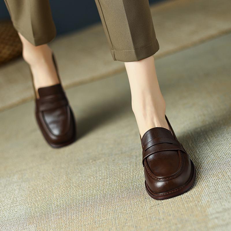 Nai Pai 2025 British style soft leather loafers women's thick heel soft sole one pedal small leather shoes medium heel single shoes