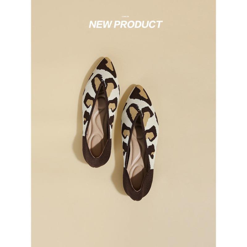 Flying Woven Pointed Single Shoes Large Size Women's Shoes Egg Roll Knitted Flat Bottom Soft Sole Breathable Woven Bean Shoes Spring and Autumn