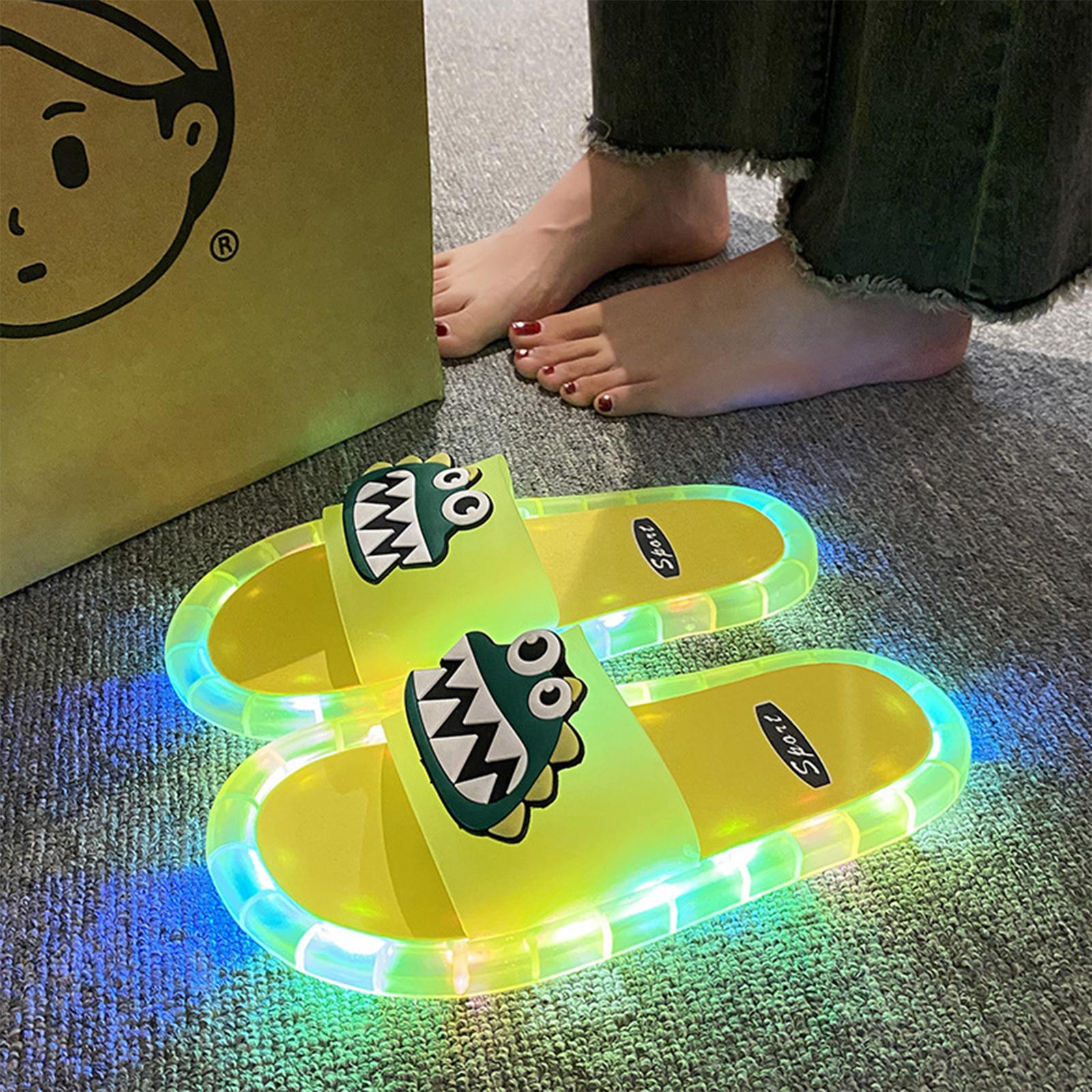 

Cool and personalized cartoon home glowing slippers 43 жовтий