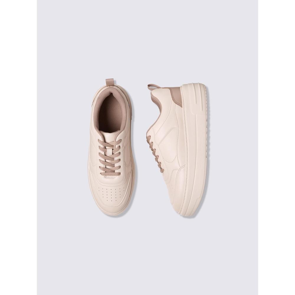GU by Uniqlo Volume Sole Coat Sneakers