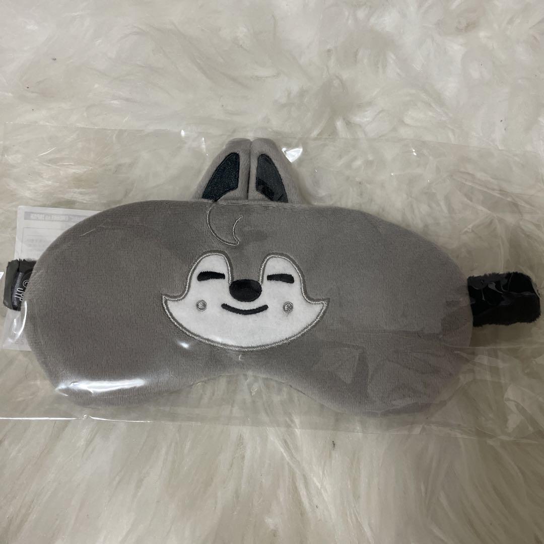 

[USED] Stray Kids Bang Chan Wolf Chan Eye Mask