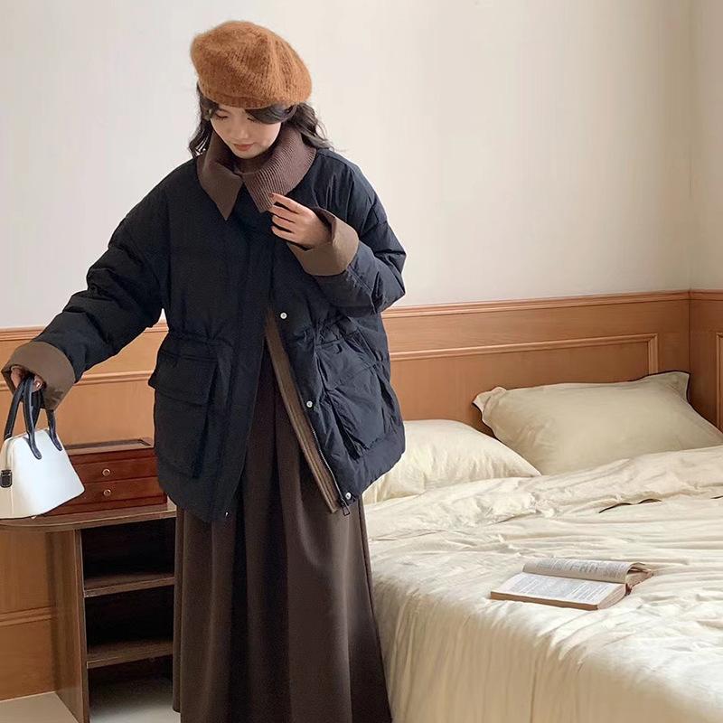 Knitted splicing down jacket women's 2024 winter fashion waist, thin and warm white duck down contrasting color lapel jacket tide