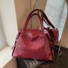 Vintage Large Capacity Rivet Tote Bag Women's Handbag Shoulder Bag
