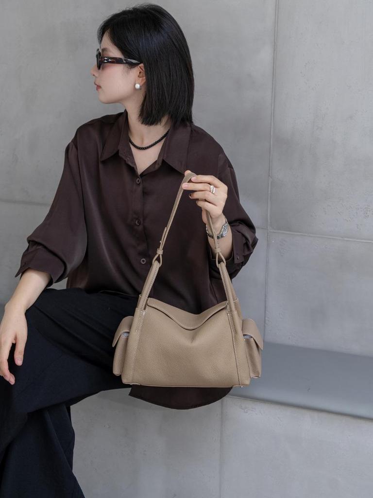 Women's 2026 New Style Retro Soft Leather Cowhide Crossbody Bag