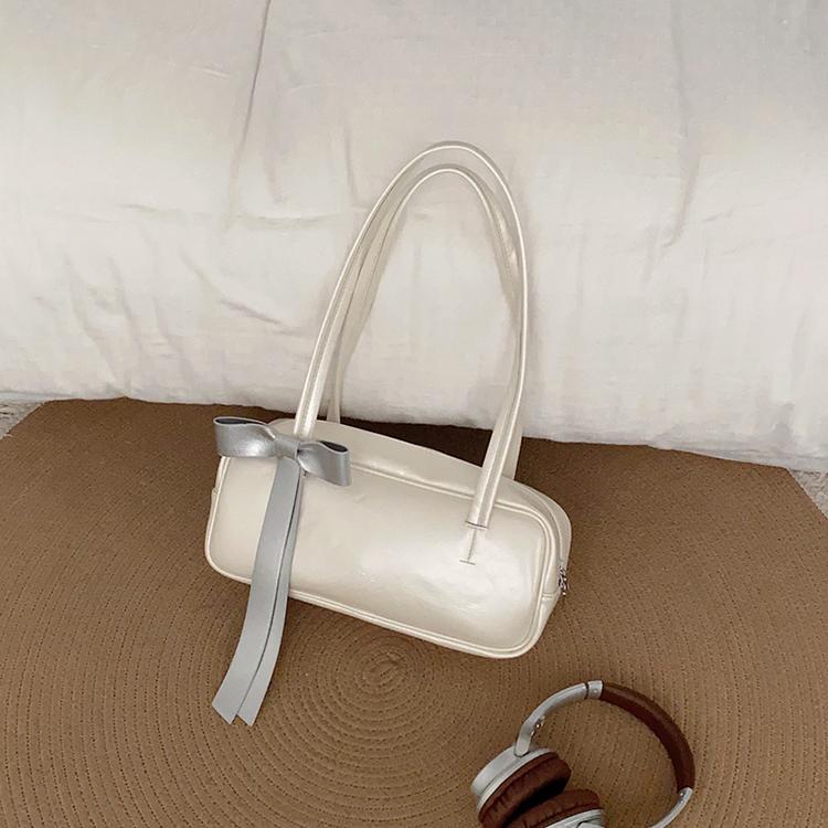 Women Niche Bow Letter Shoulder Bags Summer Fashion Solid Versatile Commuting Handbags Leisure Pu Leather Student Underarm Bag