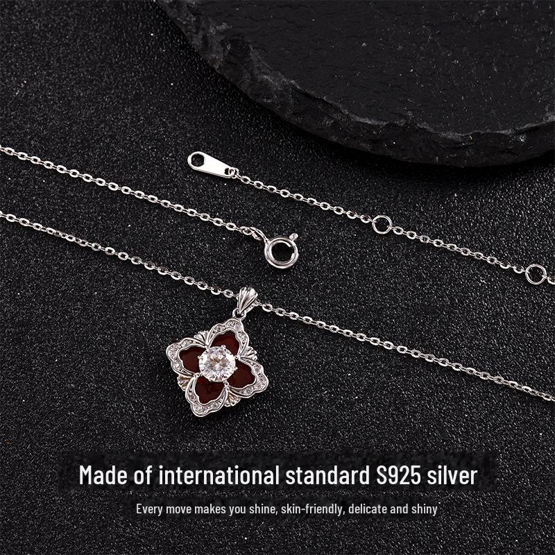 S925 Sterling Silver Korean Moissanite Four-Leaf Clover Necklace - Light Luxury National Style for Ladies