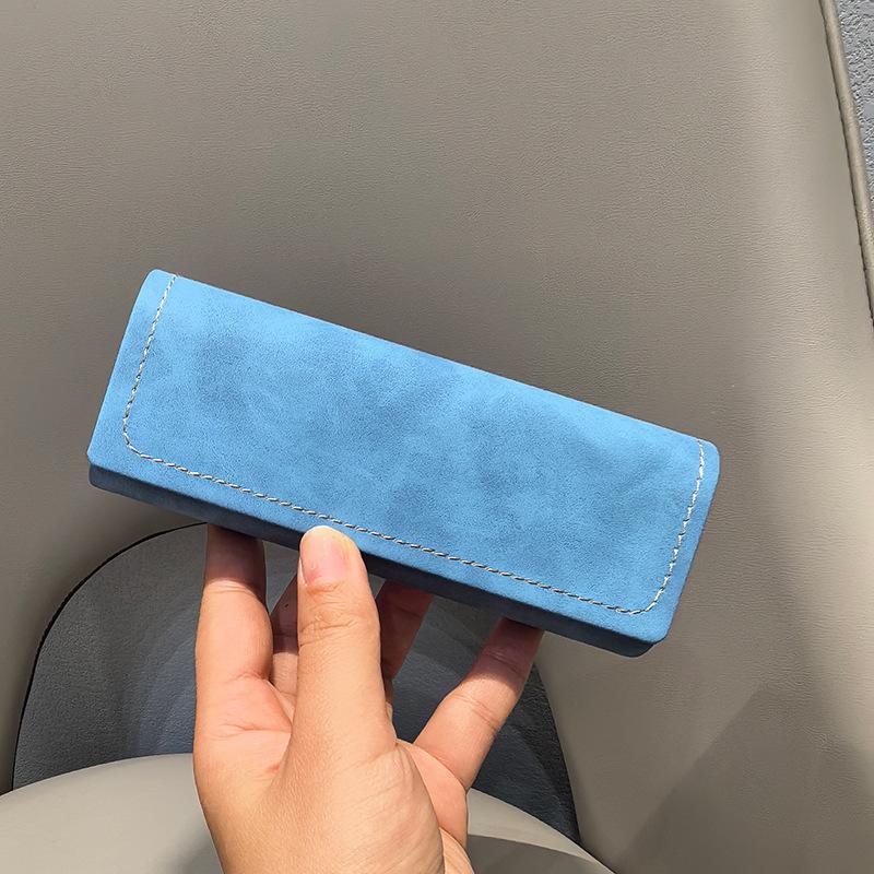 

Простий Ретро Висококласний Портативний Футляр для Окулярів: Міцне, стійке до тиску та падінь сховище для окулярів та сонцезахисних окулярів синій