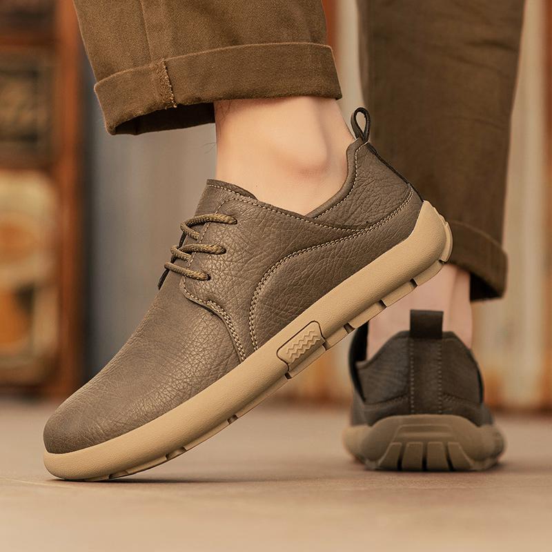 New Men's Soft Leather Casual Shoes Men Breathable Lace-Up Flat Heel Rubber Walking Shoes Fashion Comfortable Sneakers
