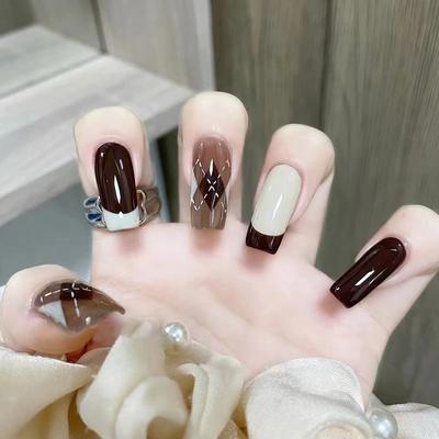 24 Pezzi Manicure Francese Bianca Atmosfera Autunnale e Invernale Indossare Unghie Rombo Plaid Semplice Beige Marrone Castagna Retro Pezzo per Manicure