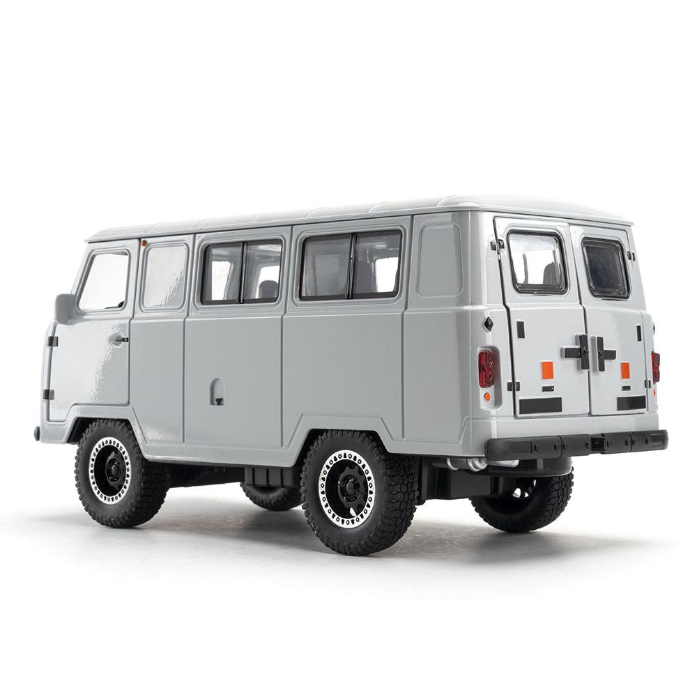 1:18 UAZ TRAVELER VAN Alloy Diecasts & Toy Vehicles Metal Toy Car Model Sound and light Collection Kids Toys