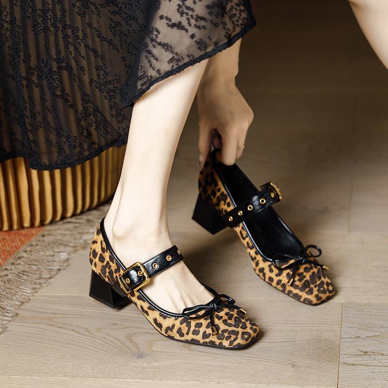 Fashion Fashion Women's High Heels 2025 High Quality Square Toe Mary Jane Bow Buckle Dress Party Pumps Women's Lolita Shoes Ballerinas