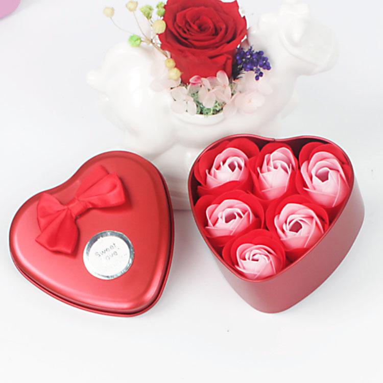 Valentine's Day Heart-Shaped Rose Soap Flower Gift Box for Girlfriend - Creative Souvenir