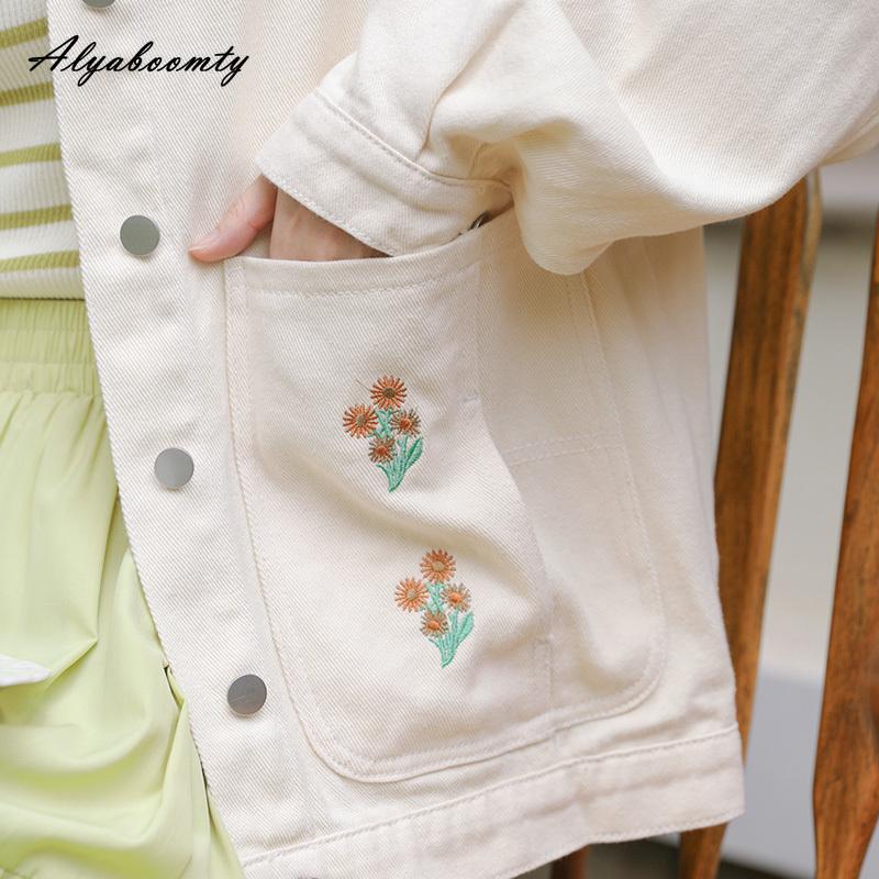 Japanese Style Spring Autumn Women Oversized Coat Turn-Down Collar Baggy Beige Denim Jacket Floral Embroidery Big Pocket Ladies' Outerwear