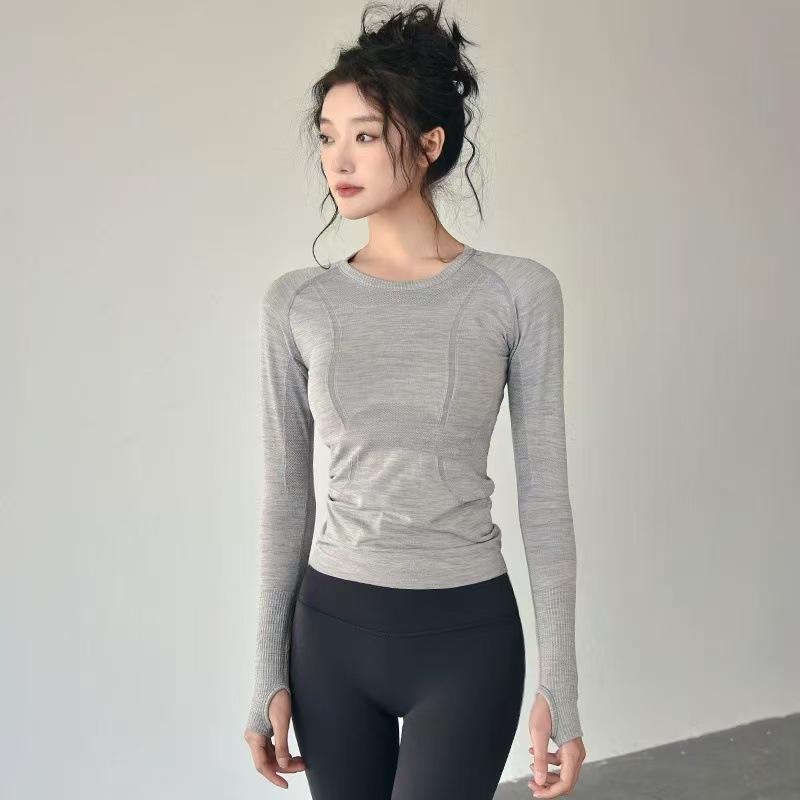 Women's Slim Fit Long Sleeve Quick Dry Round Neck Sportswear Top for Autumn/Winter Yoga & Running. Breathable Fitness Clothing.
