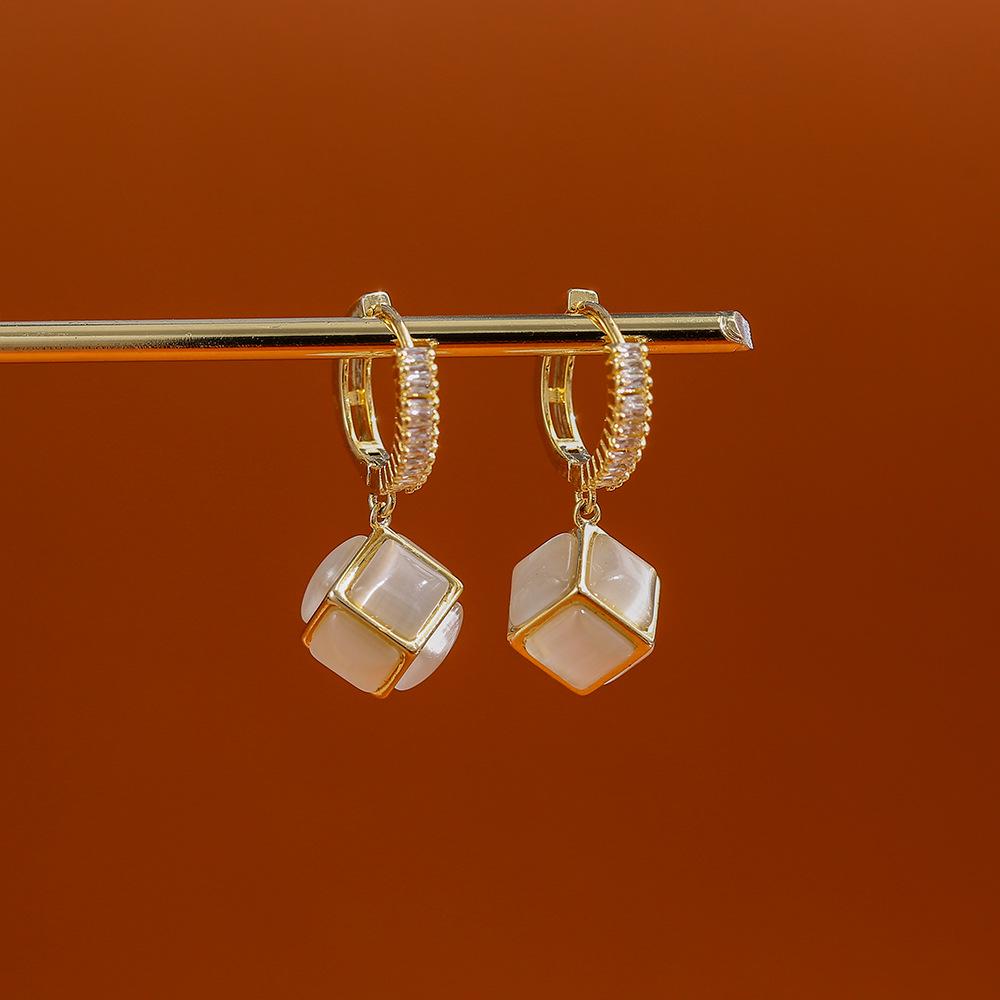 Luxuriöse 3D Katzenaugen-Ohrringe mit Zirkonia-Einlage - Modisches, elegantes und vielseitiges Design