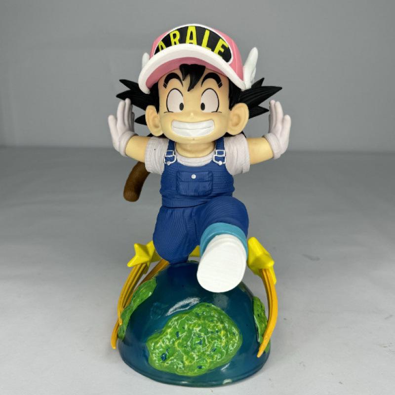 Dragon Ball anime, childhood Wukong figure, running scene, Wukong Alalei, statue model tabletop ornament