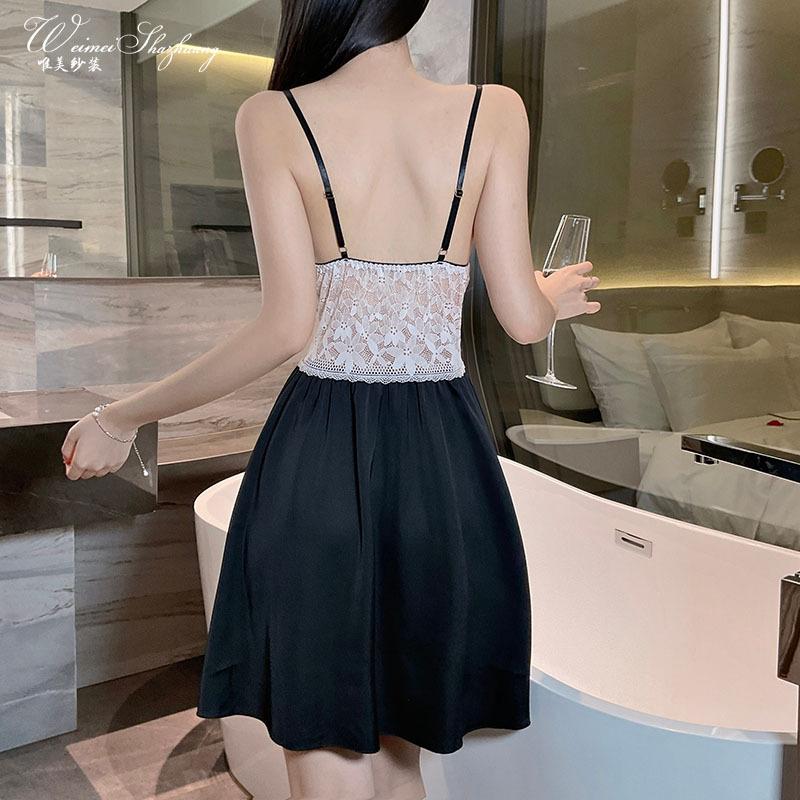 

Beautiful yarn new satin splicing lace sexy nightdress pure desire deep V backless suit set one size fits all