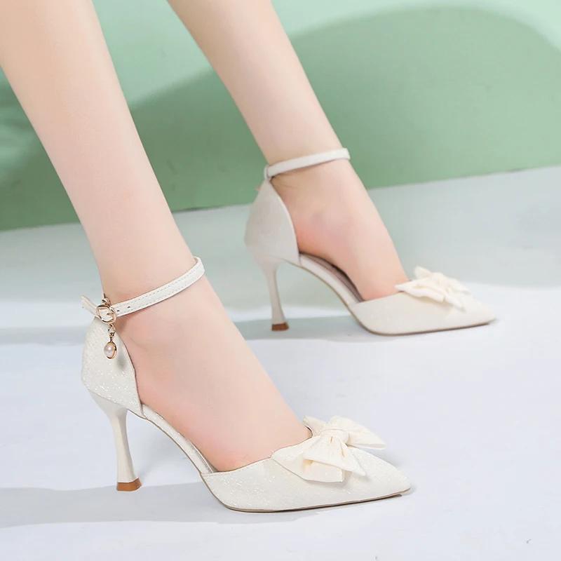 Moda 2024 Sandalias de Verano Mujer Zapatos Nuevos de Tacón Delgado con Hebilla de Una Línea Huecos de Punta Tacones Altos Moda Lazo Zapatos de Mujer