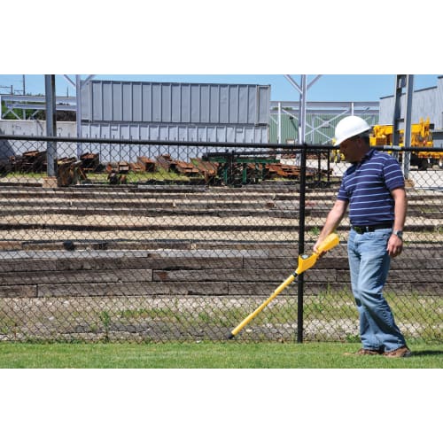 Bosch CST/Berger 19-200SC MagnaTrak 200 Series Magnetic Locator with LCD Screen, Power Line Display, Sensitivity & Volume Control - Detects Ferrous Me