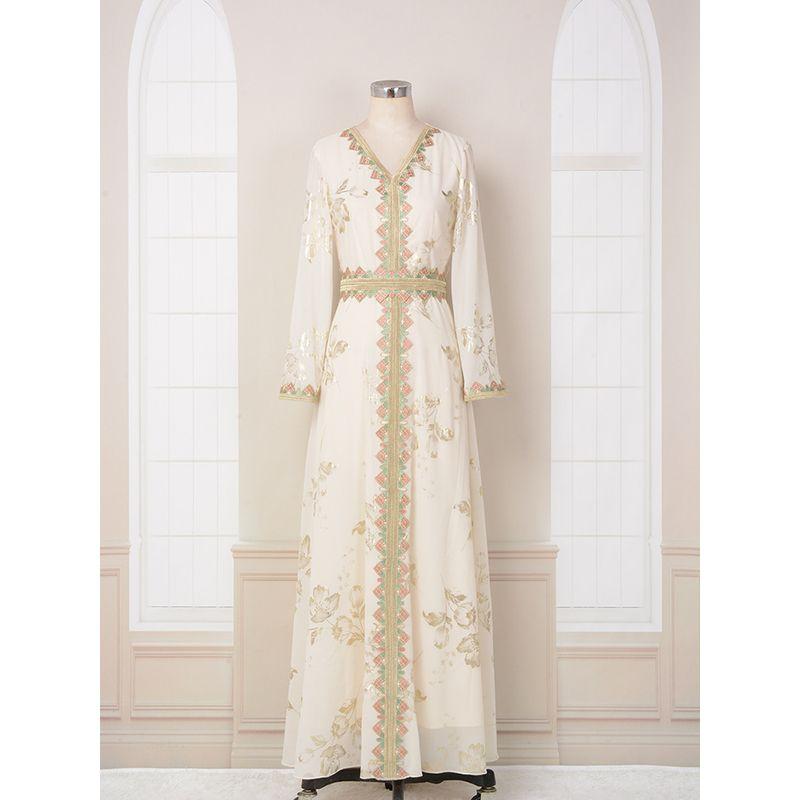 Magic Queen Middle East Indonesian Robe Female New Arrival Bronzing Embroider Lace Fashion Belt White Dress Dress