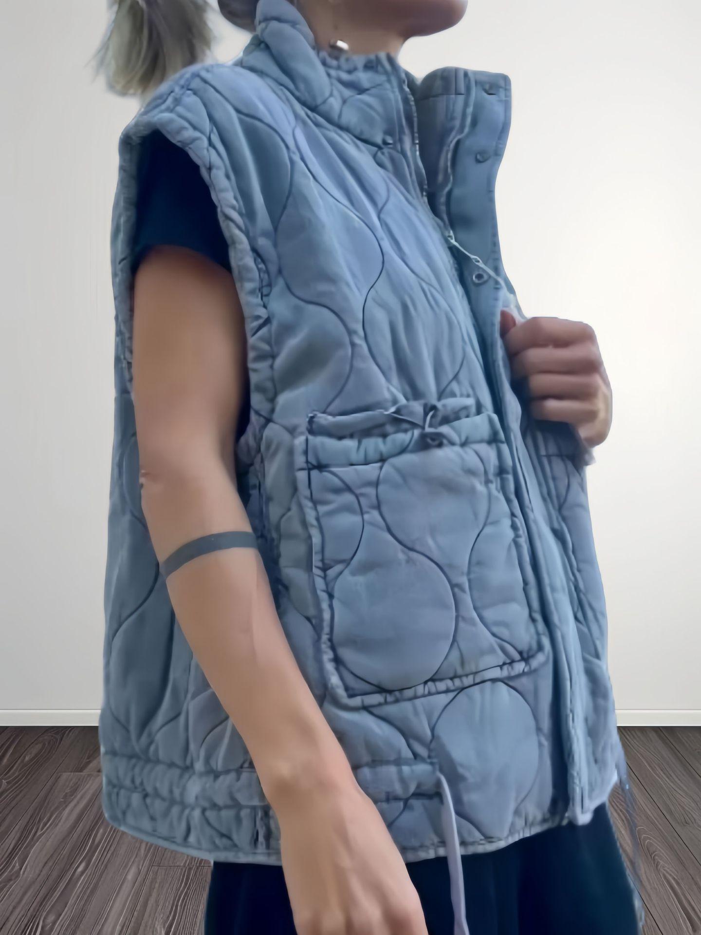 2024 Winter Women s Grey Diamond Pattern Sleeveless Stand-up Collar Padded Vest with Zipper Small