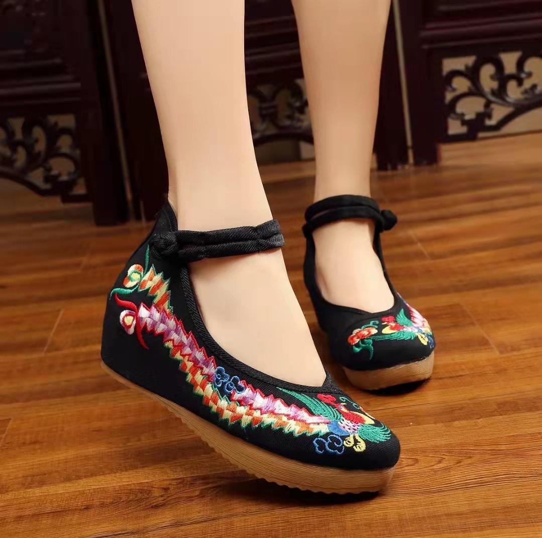 

Большой Цайфэн, вышитые туфли, тканевые туфли, женские туфли-лодочки, обувь смешанной партии, обувь нулевой партии, мягкая подошва из говяжьей кожи, обувь для танцев Ханфу 41 чёрный