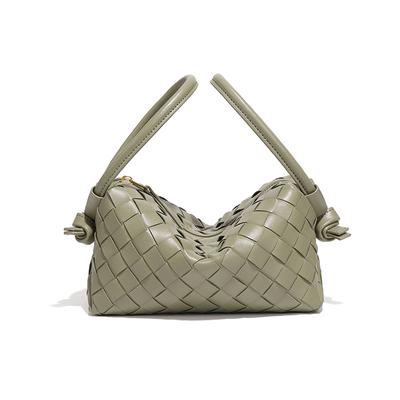 Módní dámská taška do ruky s dvojitým zápěstním popruhem, Ručně tkaná taška s designovým smyslem, Trendy polštářová taška, Jednoramenná crossbody taška