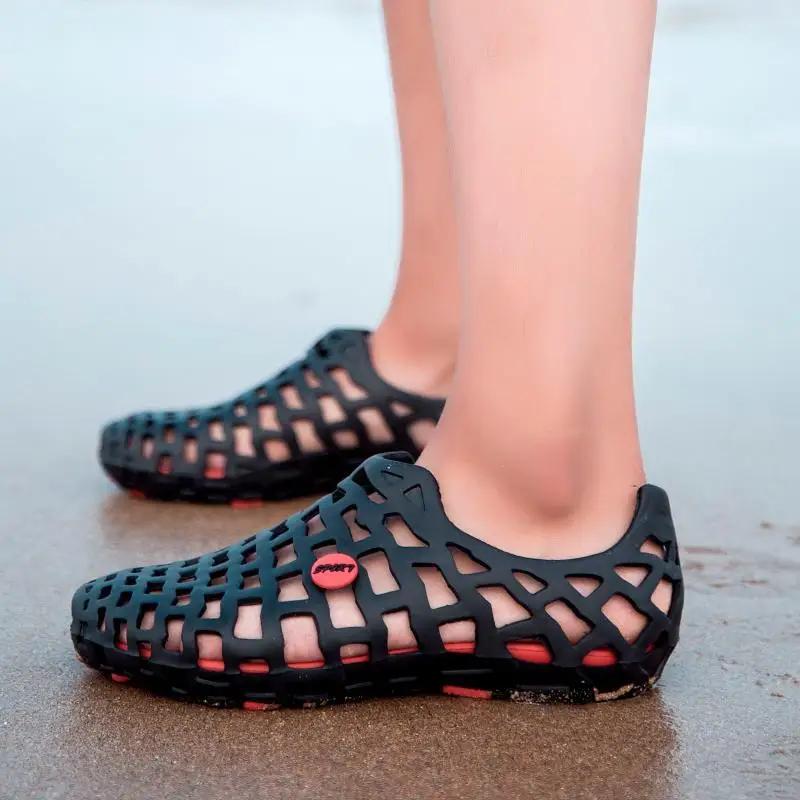 Fashion Closed Toe Man Sandals Couple Hole Pvc Summer Sale New Fashion Casual 39 Color Original Outdoor 2025 Expensives Adult Shoes Men