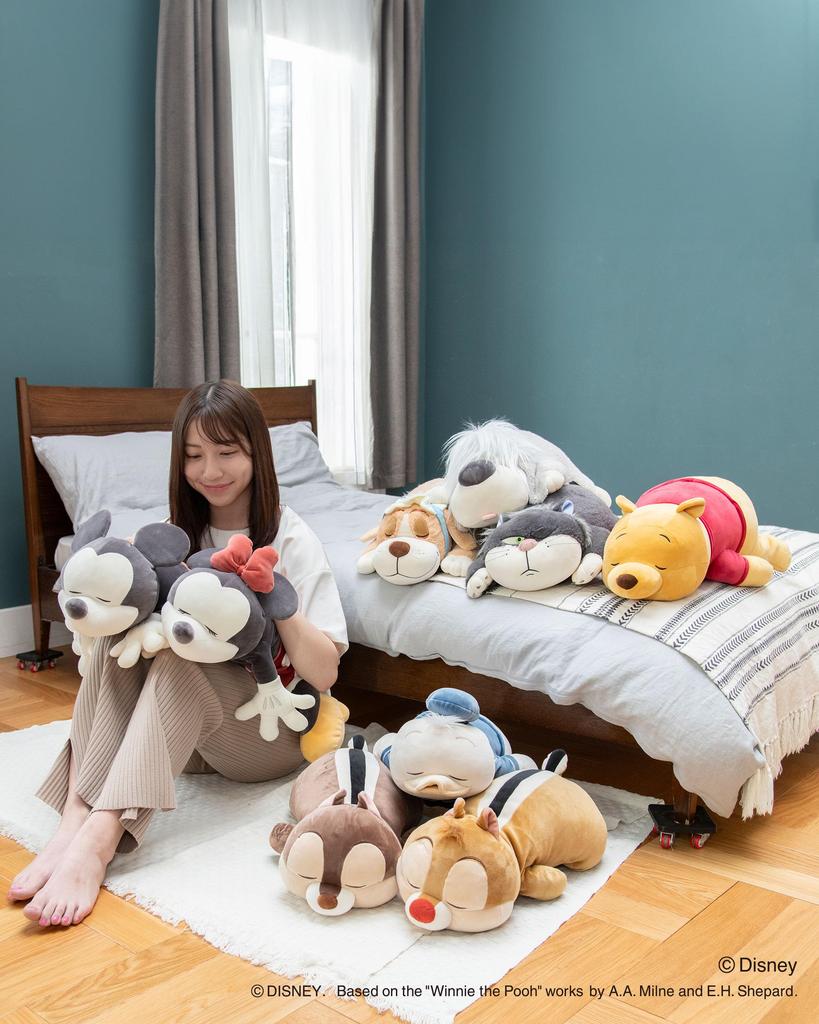 Ribheart Disney Mochi Hug Donald Duck Hugging Medium Size 50cm in Soft and Pillow, (Approx. length), Squishy, 50042-03